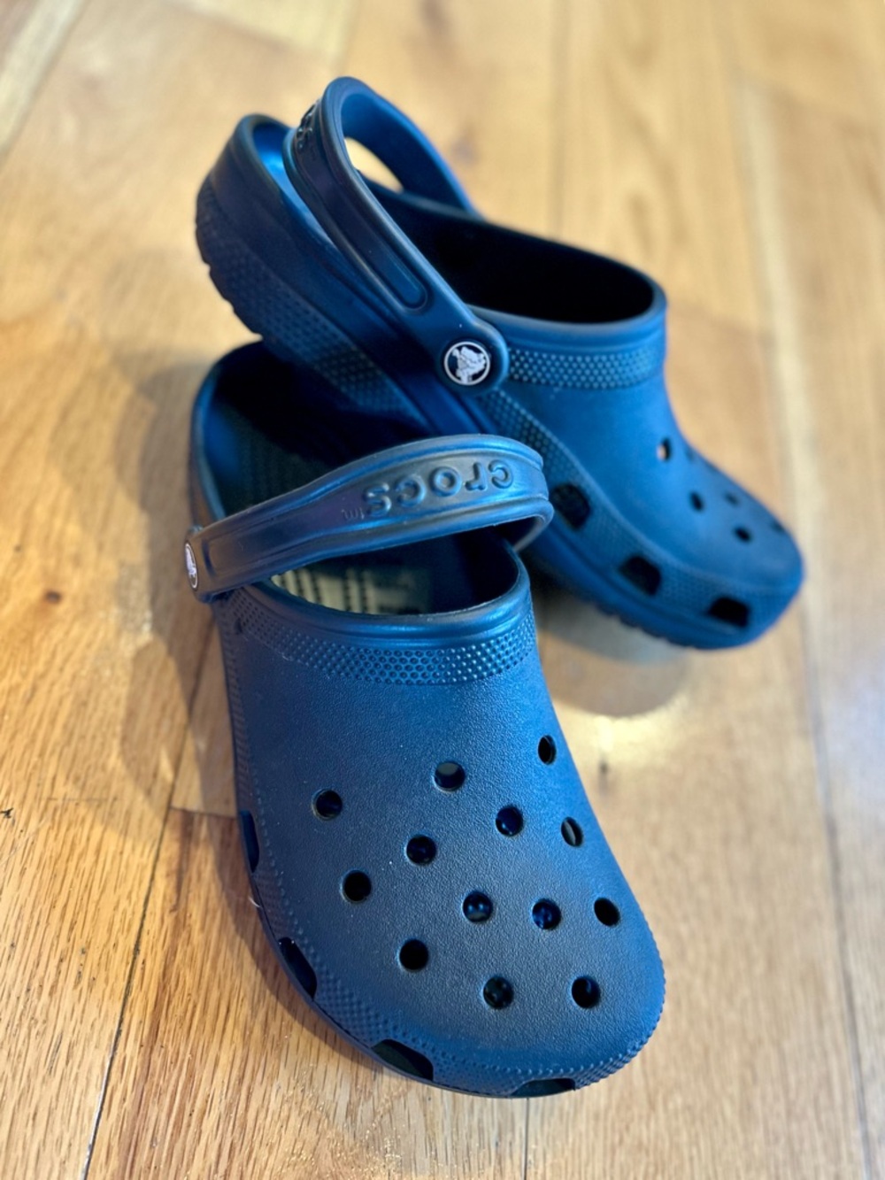 Size 7 M / 9 W black Crocs Comfort Clogs - Picture 7 of 11